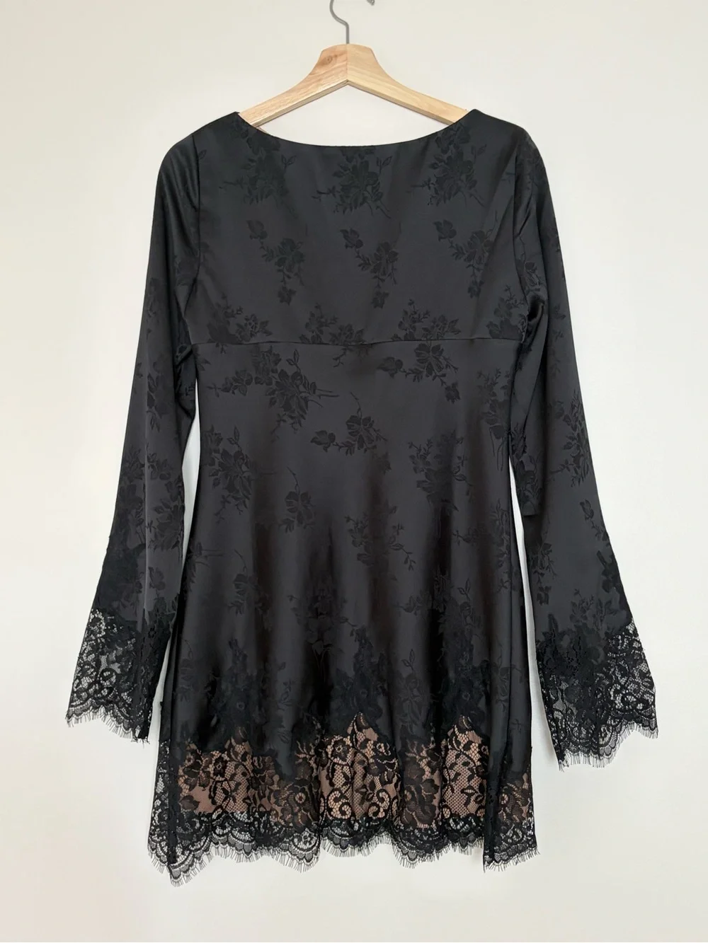 NEW Reformation Blache Mini Lace Dress Black Jacquard | size S - Picture 7 of 12